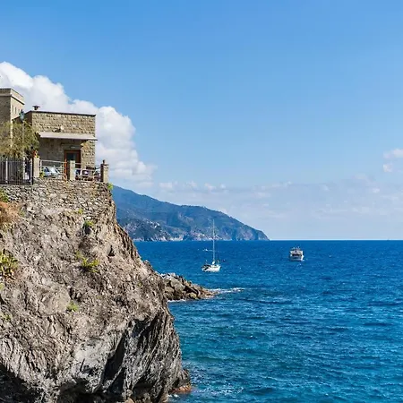 Apartment La Perla Del Mare, Terre Marine